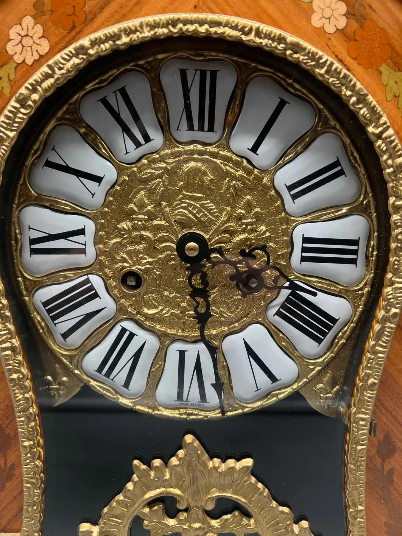 Historische Uhr mit vergoldetem Gehäuse