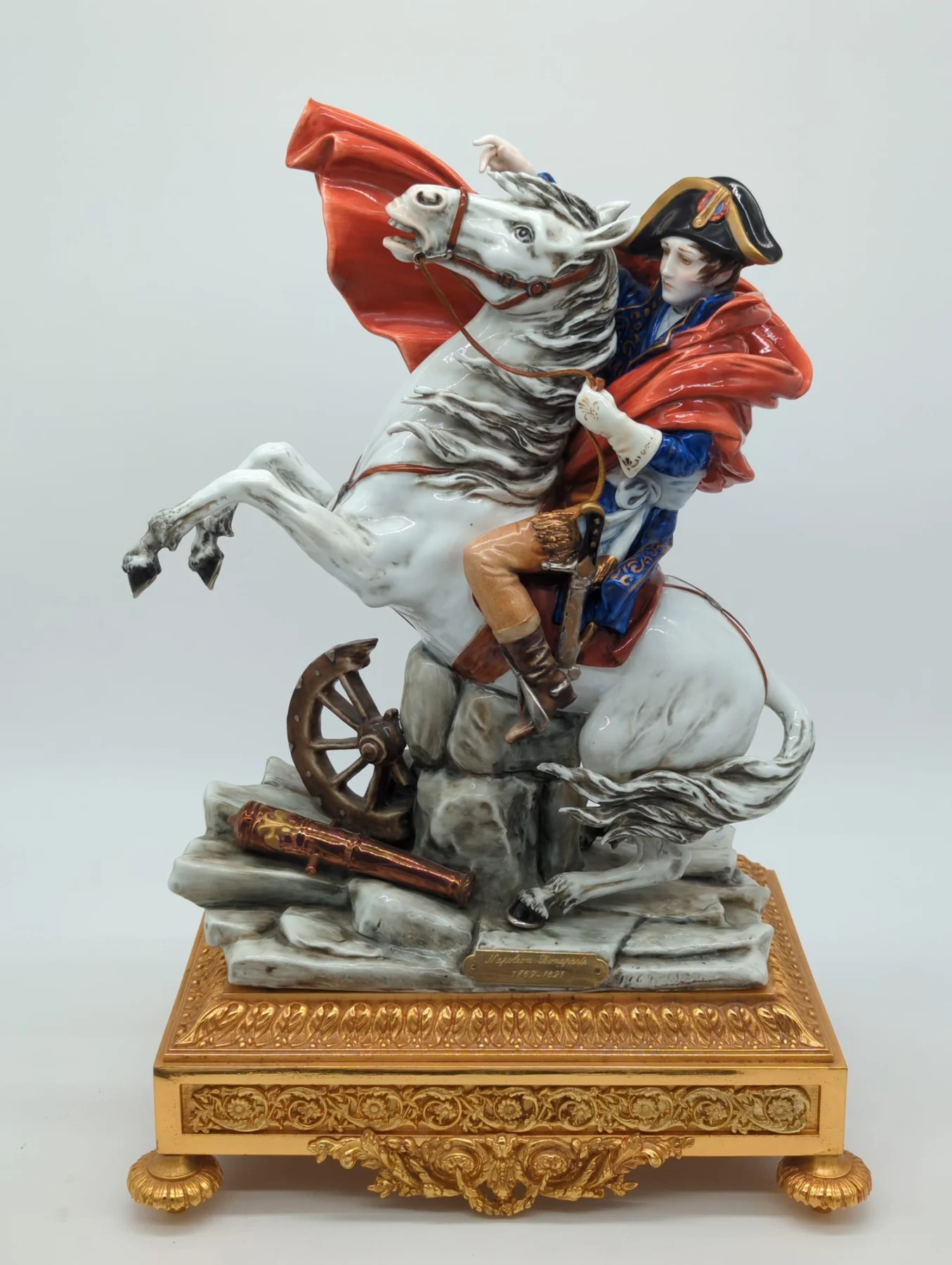 Figur in historischer Uniform